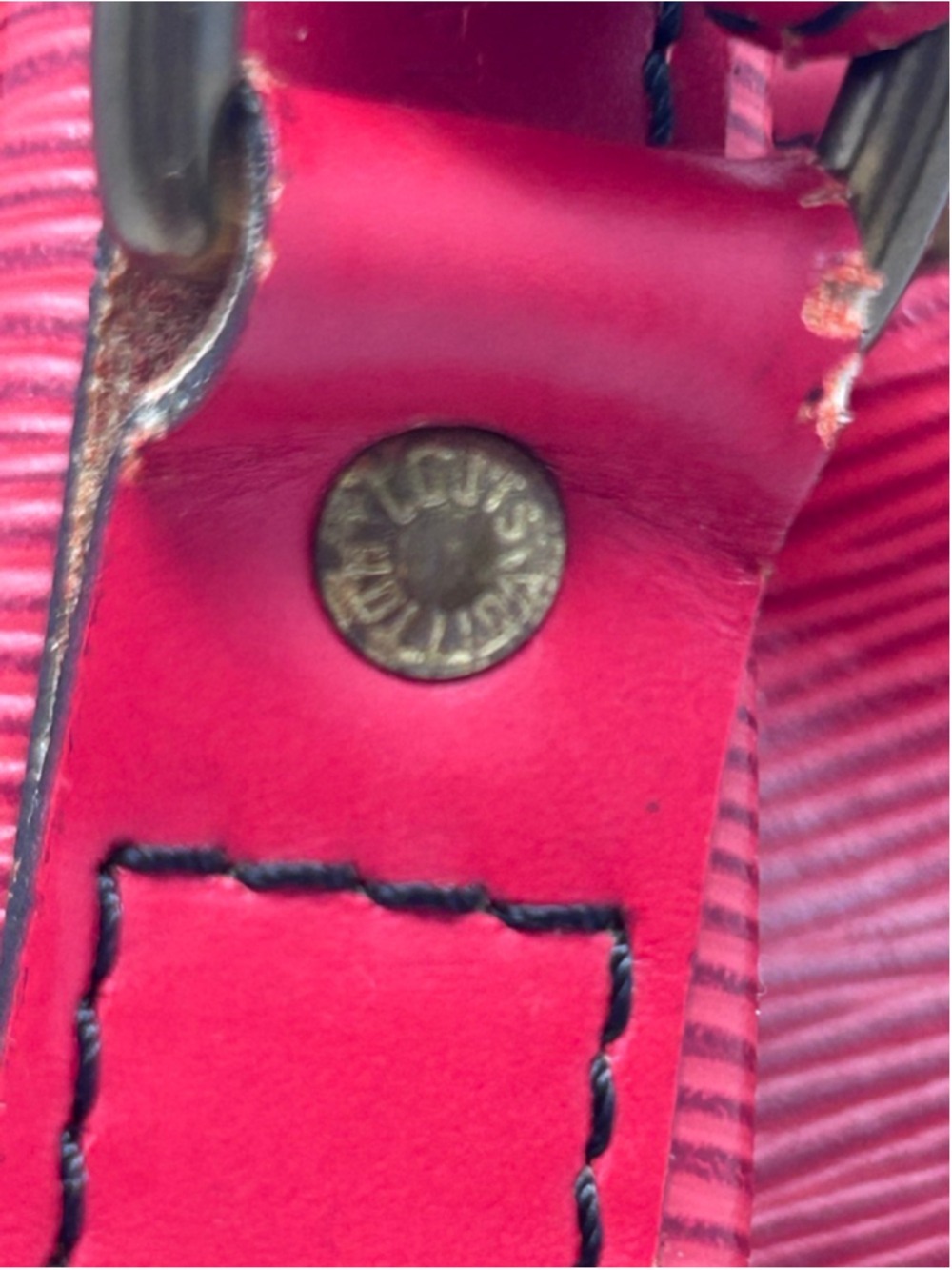 Louis Vuitton Epi Leather Noe Red Drawstring Shoulder Bag Black Interior - Picture 9 of 16